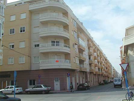spain buy abroad property image